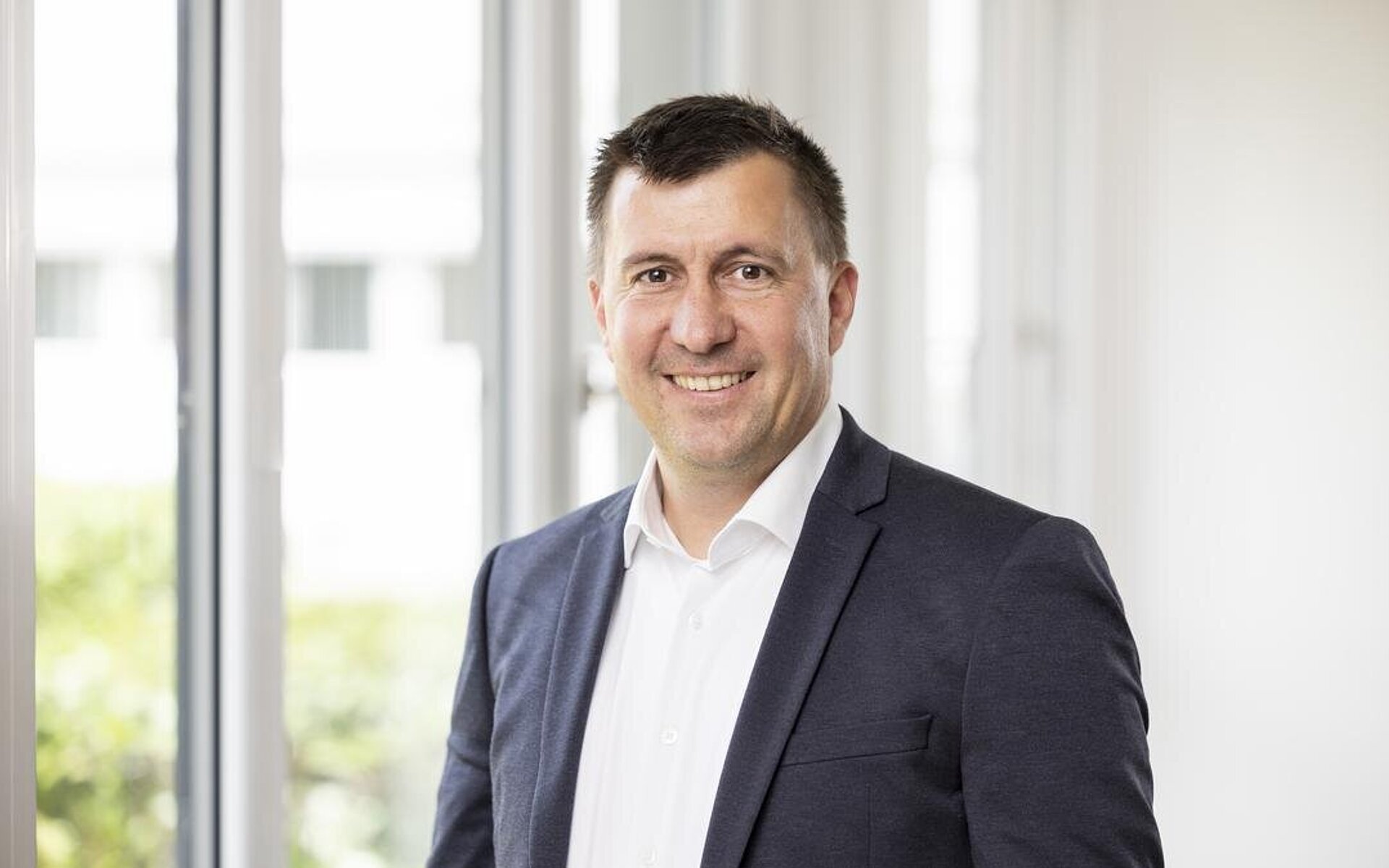 Head Regional Business Team Dirk Fackler