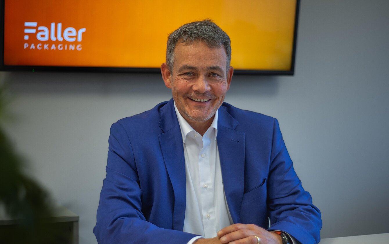 Michael Nemeth, Director PrePackaging: “With this expanded service, pharmaceutical manufacturers can overcome bottlenecks and simply insert their medication into the packaging.”